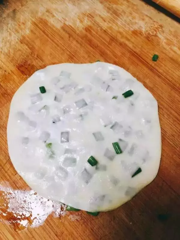 包餃子剩下的餃子皮怎麼辦?寶叔教你巧用餃子皮十分鐘做出美味!