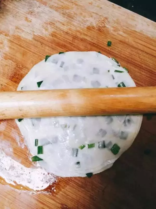 包餃子剩下的餃子皮怎麼辦?寶叔教你巧用餃子皮十分鐘做出美味!