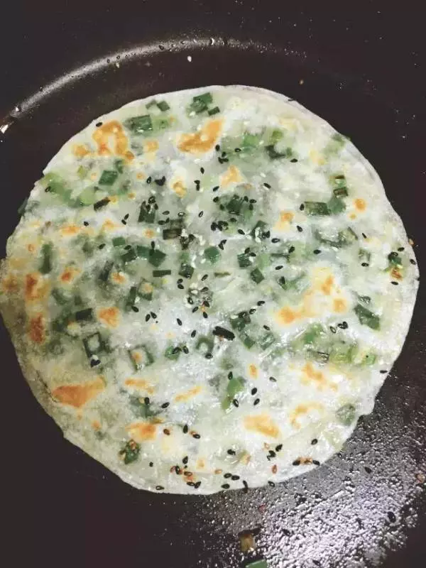 包餃子剩下的餃子皮怎麼辦?寶叔教你巧用餃子皮十分鐘做出美味!
