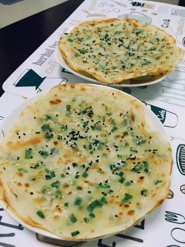 包餃子剩下的餃子皮怎麼辦?寶叔教你巧用餃子皮十分鐘做出美味!