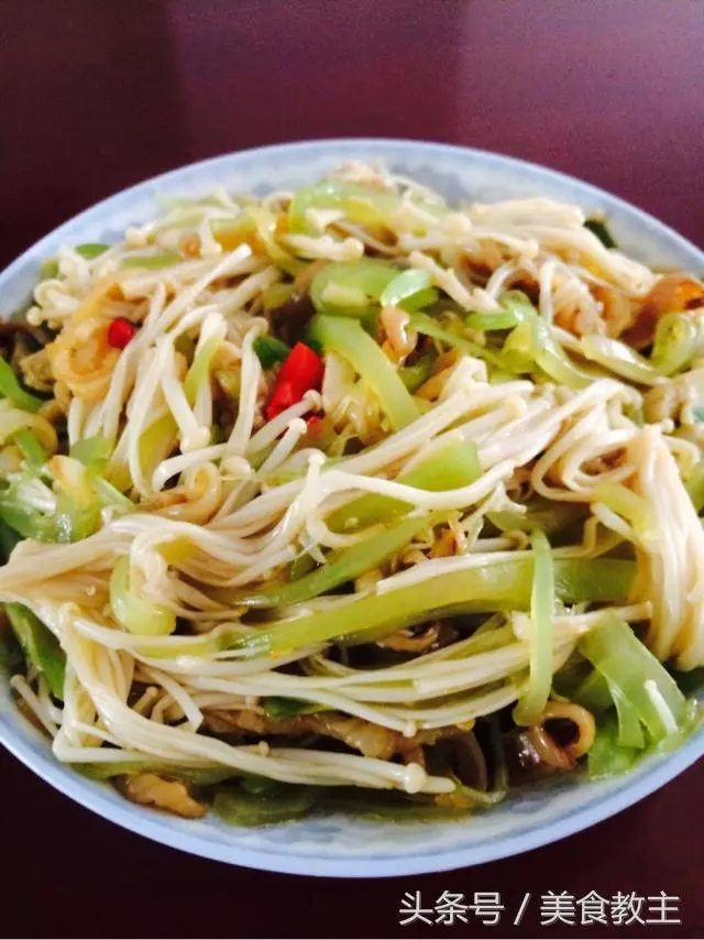 這三樣食材一起拌,爽口開胃有營養,我家隔三差五就做一次,每次都光碟!