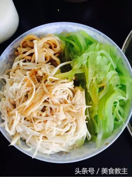 這三樣食材一起拌,爽口開胃有營養,我家隔三差五就做一次,每次都光碟!