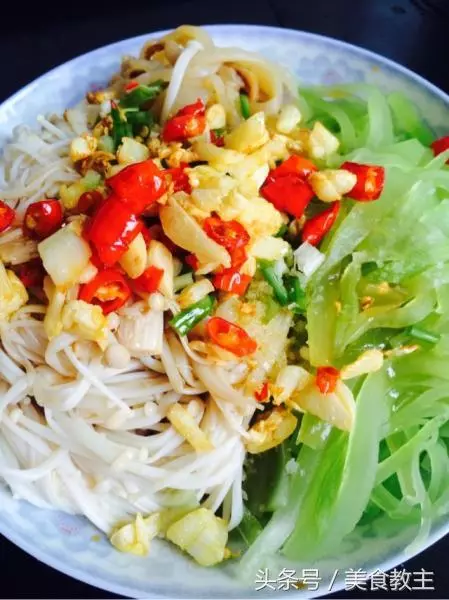 這三樣食材一起拌,爽口開胃有營養,我家隔三差五就做一次,每次都光碟!