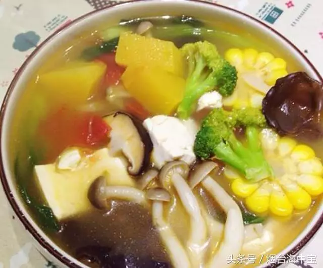 每天一碗蔬菜湯,不放一點肉,好喝又滋補,超級省事,全家老小都喜歡!