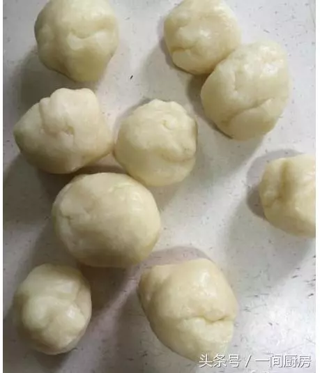 麵粉加點白糖,換種新吃法,外酥內軟裡甜香,大人小孩都喜歡!