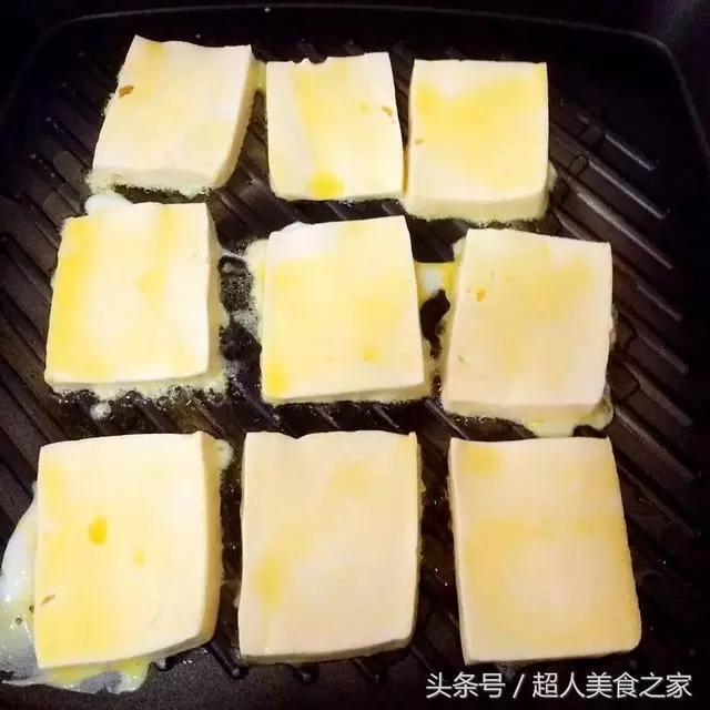 2個雞蛋,一塊豆腐,已經超越了大魚大肉,一般人不會做