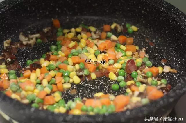 早餐端出這盤,老公孩子搶著吃,都是太好吃的錯,做法實在太簡單