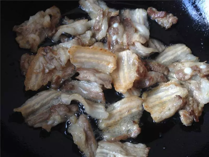 五花肉和它一起炒特別香,不油不膩,5分鐘就做好,有它家人都多吃2碗飯!