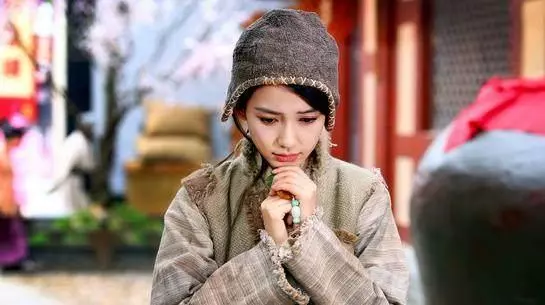 女星扮丑照,趙麗穎太銷魂,唯有她放不下包袱,乞丐比女主還美!