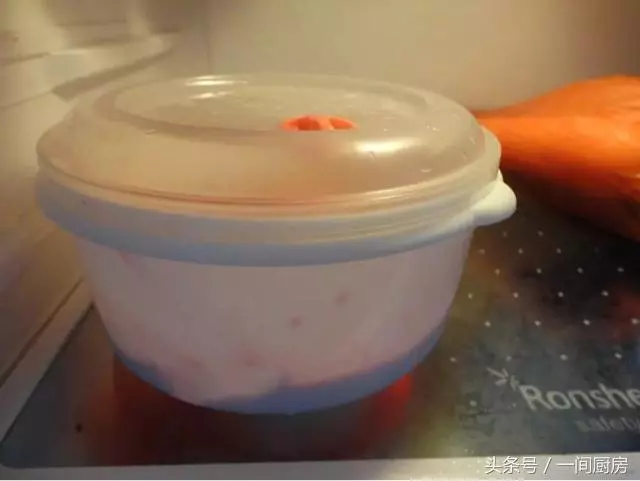 教你一個豬肉超好吃的做法,吃起來鮮嫩多汁,比奧爾良雞翅都好吃