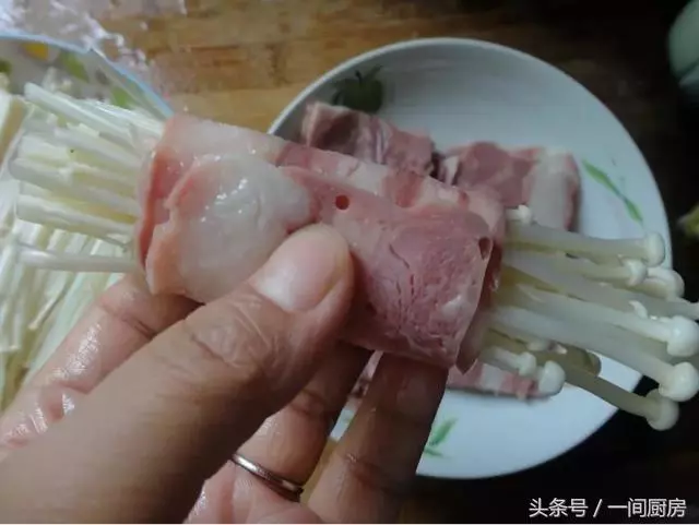 金針菇好吃又營養的做法,鮮甜味美,一口一個超過癮,做法很簡單!