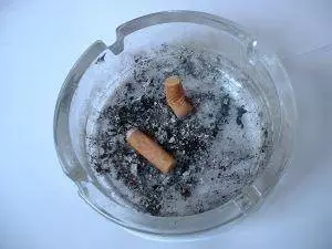 馬桶用久了發黃又發臭該怎麼辦?教你個「超實用小妙招」,20分鐘後馬桶瞬間煥然一新!