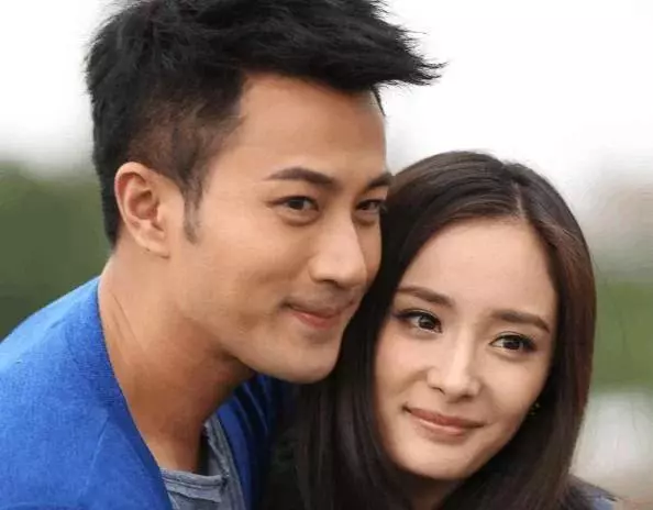 24歲歌手愛上12歲童星,把她養大後如今結婚了