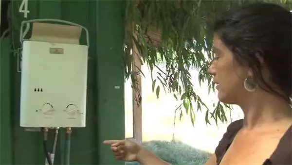 超狂單親媽神手改造「5坪大的貨櫃屋」全靠自己!打開臥室房門的瞬間...根本渡假民宿! - 看頭條
