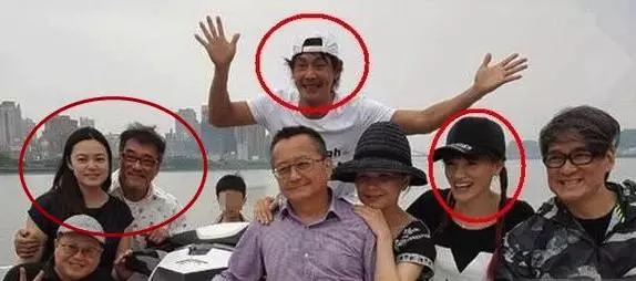 60歲李宗盛三婚生活幸福,33歲老婆正面照曝光,網友調侃:要注意身體啊!