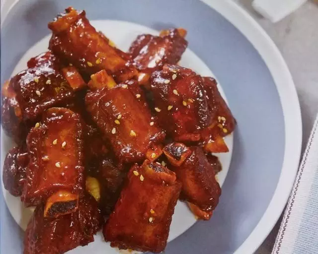 糖醋排骨最好吃的14種做法，越啃越香，這排骨我能擼一天！