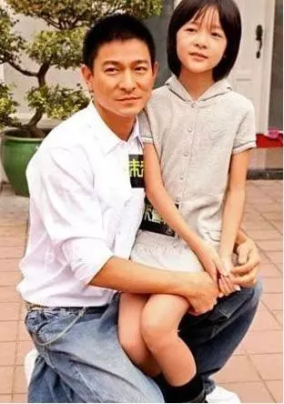 劉德華的老婆即將生下小天王?網友:這下有接班人了!