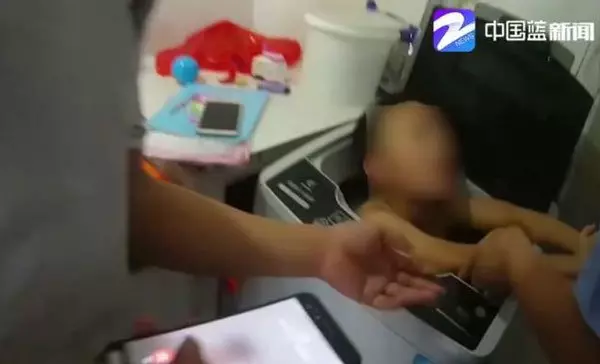 屁孩卡洗衣機 大人秒招救出他