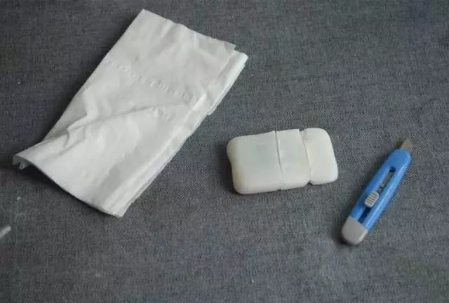沒想到通常被扔掉的肥皂頭還能這樣用!用紙包起來,真是省下好多錢