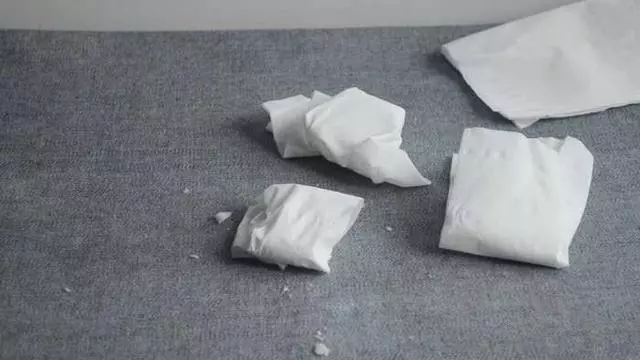 沒想到通常被扔掉的肥皂頭還能這樣用!用紙包起來,真是省下好多錢