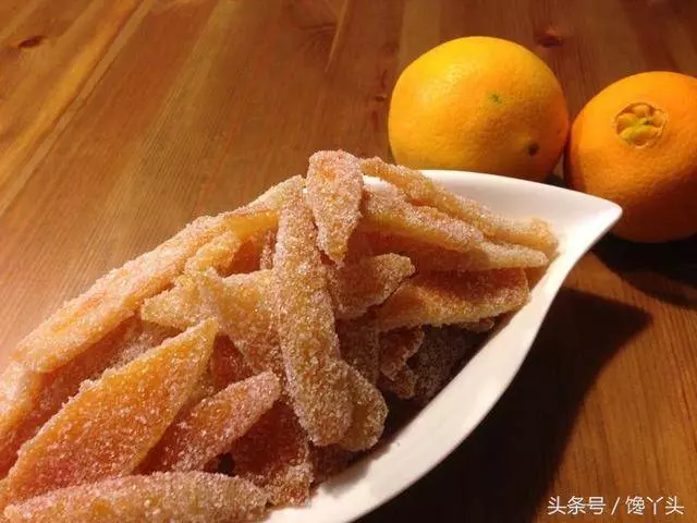 吃完的柳丁不要扔,教你自己做橙皮糖,比外面買的好吃多了~