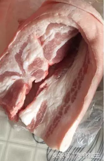 老媽自製土豆粿,做法超簡單,比蘿蔔糕還要好吃,很多人都沒吃過!