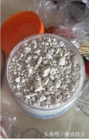 老媽自製土豆粿,做法超簡單,比蘿蔔糕還要好吃,很多人都沒吃過!