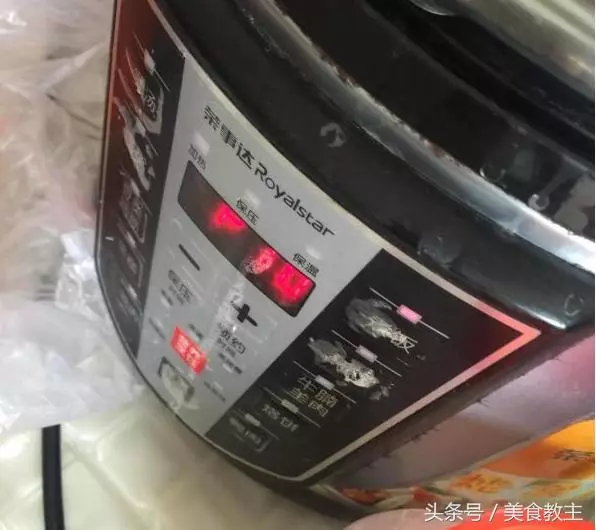 老媽自製土豆粿,做法超簡單,比蘿蔔糕還要好吃,很多人都沒吃過!
