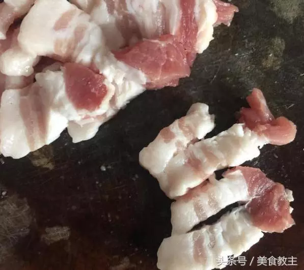 老媽自製土豆粿,做法超簡單,比蘿蔔糕還要好吃,很多人都沒吃過!