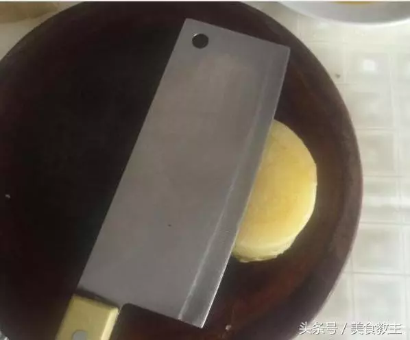 老媽自製土豆粿,做法超簡單,比蘿蔔糕還要好吃,很多人都沒吃過!