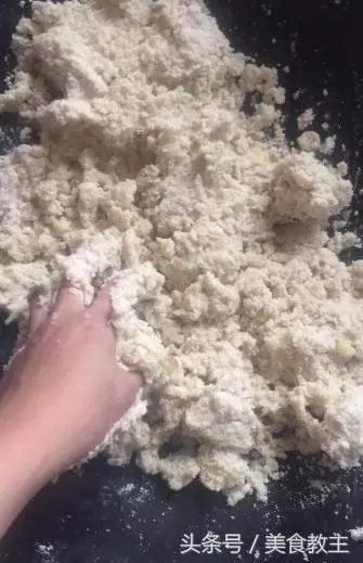 老媽自製土豆粿,做法超簡單,比蘿蔔糕還要好吃,很多人都沒吃過!