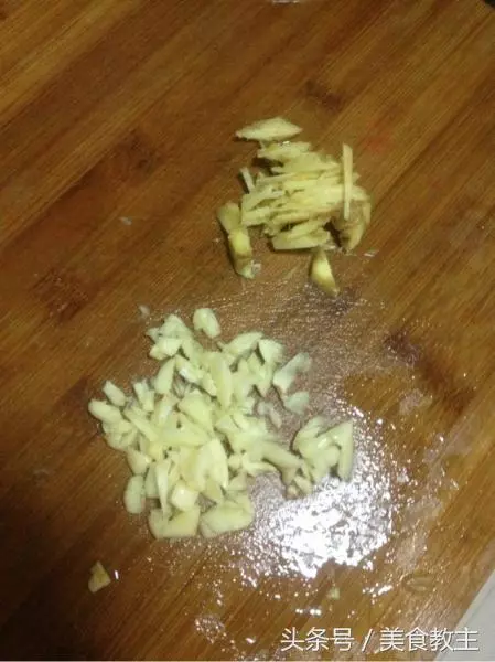 我們家常做這道菜,孩子吃了長個快,女人吃了皮膚好!嫩滑入味,超級好吃!
