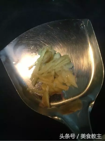 我們家常做這道菜,孩子吃了長個快,女人吃了皮膚好!嫩滑入味,超級好吃!