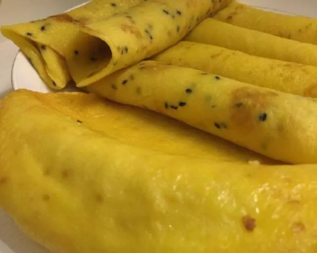 3個雞蛋,一杯牛奶,教你2分鐘製作美味早餐餅,營養健康還補鈣!