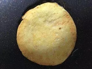 3個雞蛋,一杯牛奶,教你2分鐘製作美味早餐餅,營養健康還補鈣!