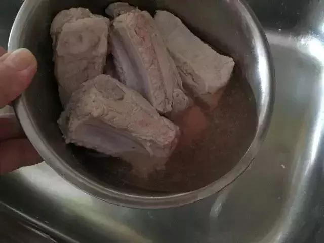 排骨湯別再放玉米了,加點它好吃又養身!