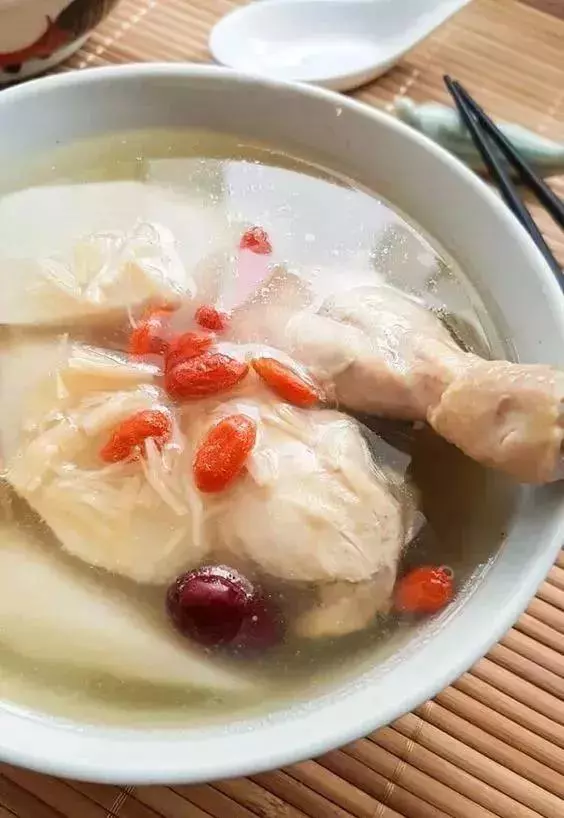 排骨湯別再放玉米了,加點它好吃又養身!