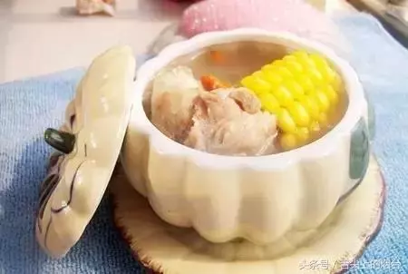 原來我們炒菜加水都加錯了!做菜要在這一步加水味道才更棒!千萬別加錯!