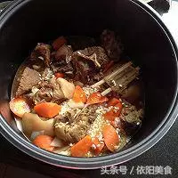 教你10種燜飯的「新」做法,飯菜一鍋出,香噴噴的天天吃都不膩~
