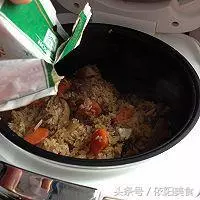教你10種燜飯的「新」做法,飯菜一鍋出,香噴噴的天天吃都不膩~