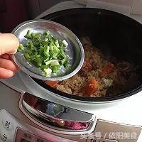 教你10種燜飯的「新」做法,飯菜一鍋出,香噴噴的天天吃都不膩~