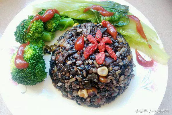 教你10種燜飯的「新」做法,飯菜一鍋出,香噴噴的天天吃都不膩~