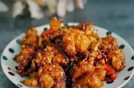 宮保脆皮蝦的美味做法,香酥美食喜歡嘗試一下