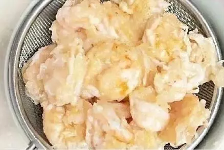 宮保脆皮蝦的美味做法,香酥美食喜歡嘗試一下