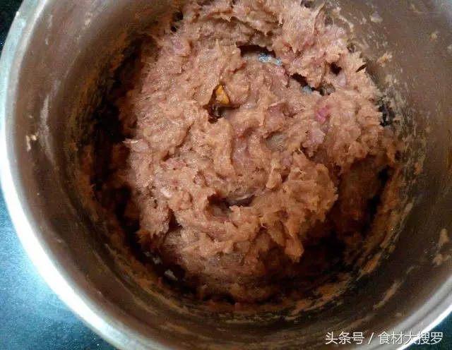 自製午餐肉,味道絕對正,做法也是超級簡單的,比火腿腸好吃幾十倍!