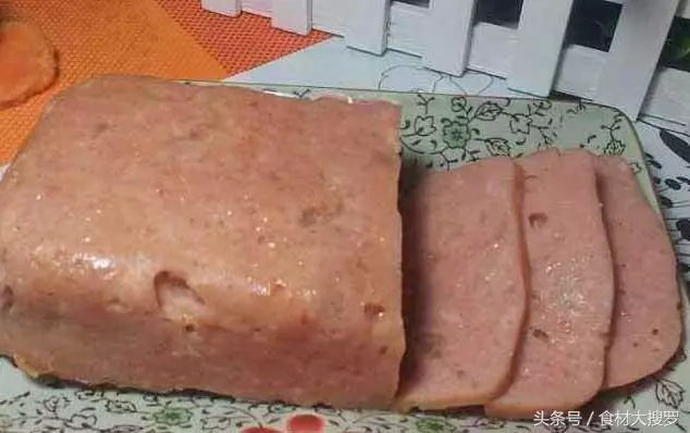 自製午餐肉,味道絕對正,做法也是超級簡單的,比火腿腸好吃幾十倍!
