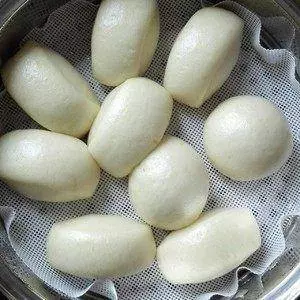 賣了十幾年饅頭的爺爺 教你這些小技巧 蒸出來的饅頭又香又白~