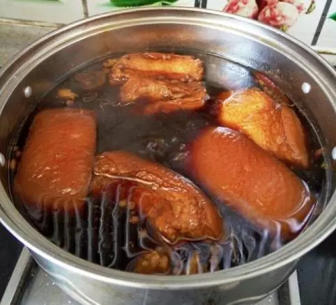 阿嬤用了30年的鹵肉配方,只要3步就做好,特別香,超簡單!