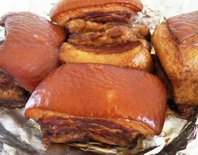 阿嬤用了30年的鹵肉配方,只要3步就做好,特別香,超簡單!
