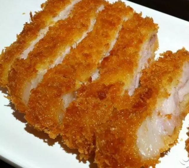 秘制炸豬排--金黃酥脆噴香解饞,好吃的關鍵就是醃肉這一步!